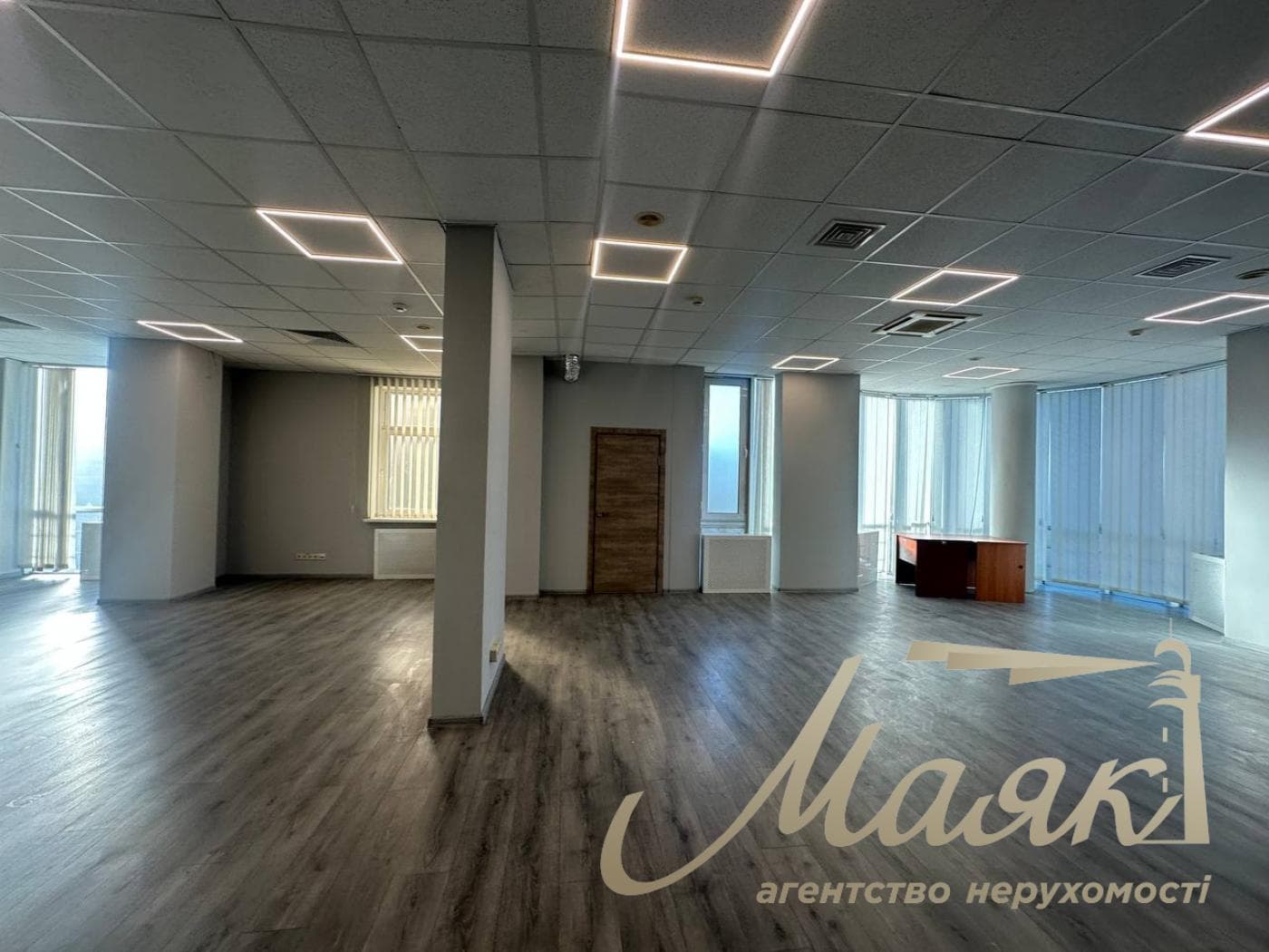 Оренда офісу площею 500 м² на провулку Крестовому, 2, Арсенальна.