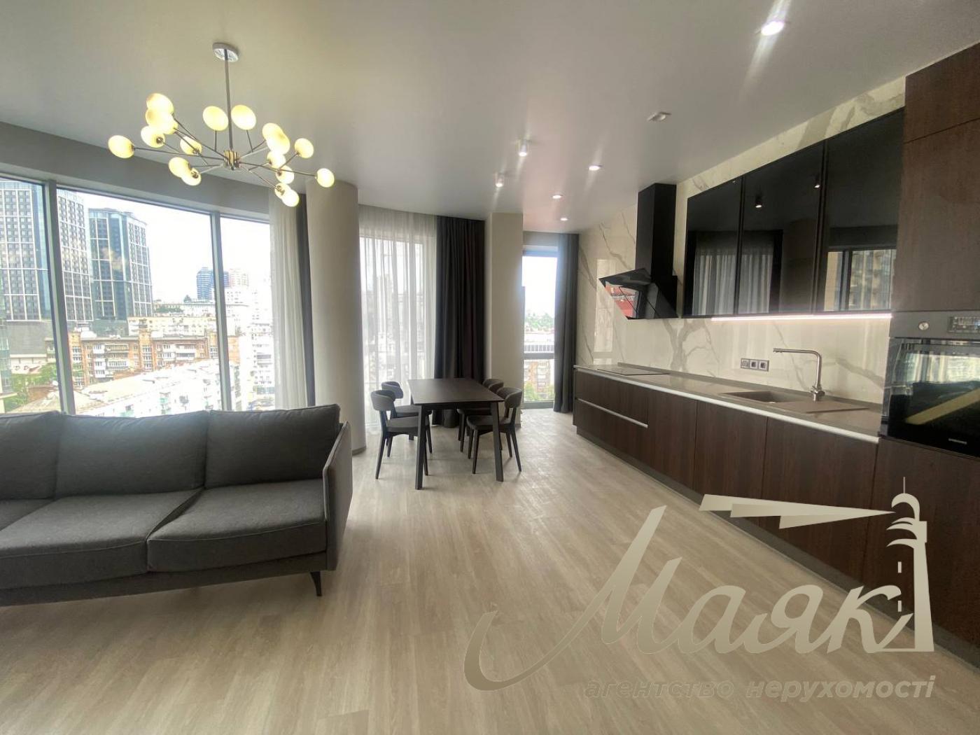 Rent of a 4-room apartment in the Atlantic residential complex at 118 Antonovycha Street, Palace of Ukraine.