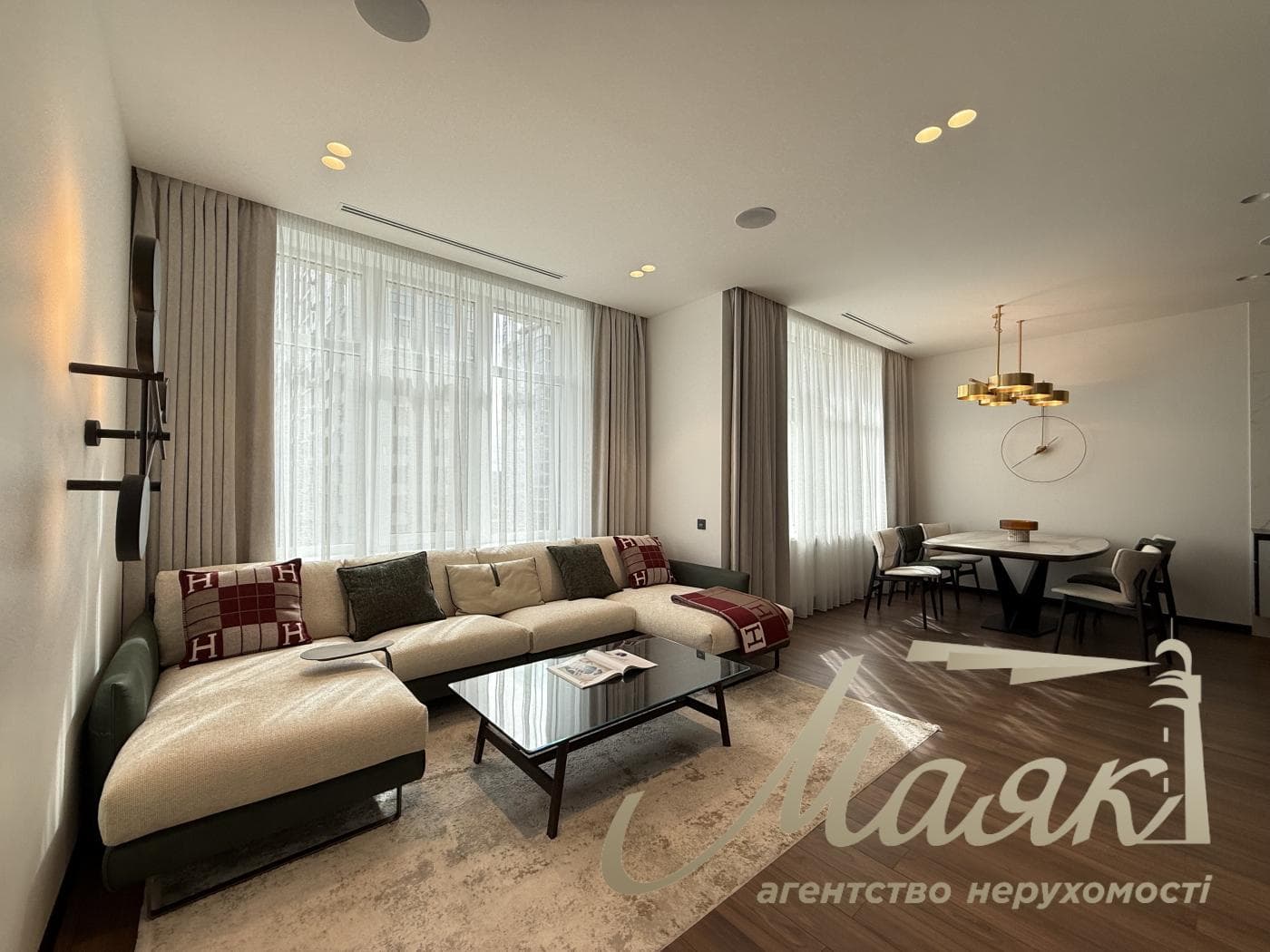 Продажа 3к квартиры 150м2 в ЖК Новопечерские липки, Драгомирова 17, Печерск, Киев