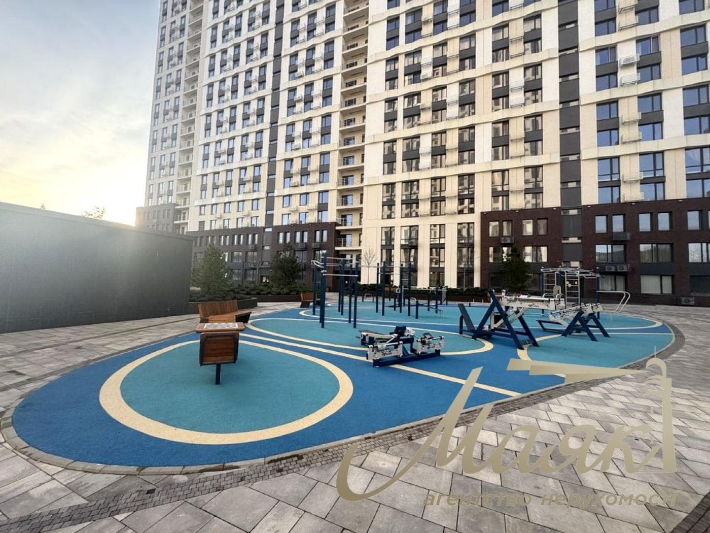 3-room apartment for sale, unrenovated, in the "Novy Avtograf" comfort-class residential complex, 96 m², Kyiv, Left Bank, Dniprovskyi District, Knyaz Roman Mstislavych Street, Darnitsa Metro Station