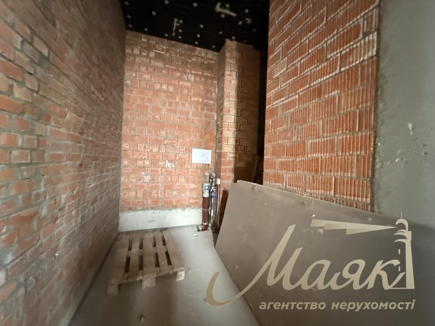 Продажа фасадного коммерческого помещения 244 м² в UNIT.Home, ул. Гарета Джонса/Семьи Хохловых, Шевченковский район.