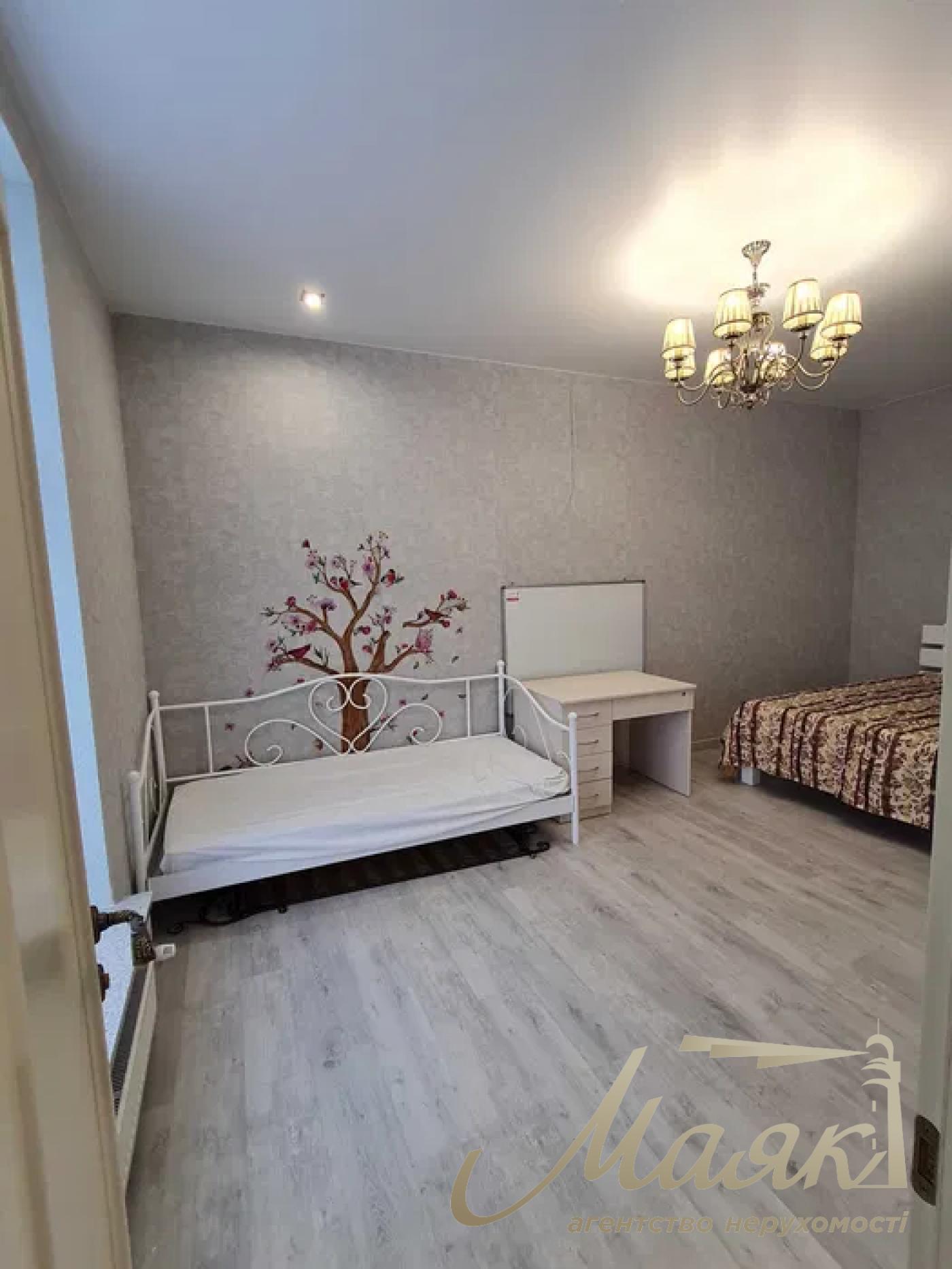 Sale of 3-storey house 240 sq.m. Obolon. Kyiv.