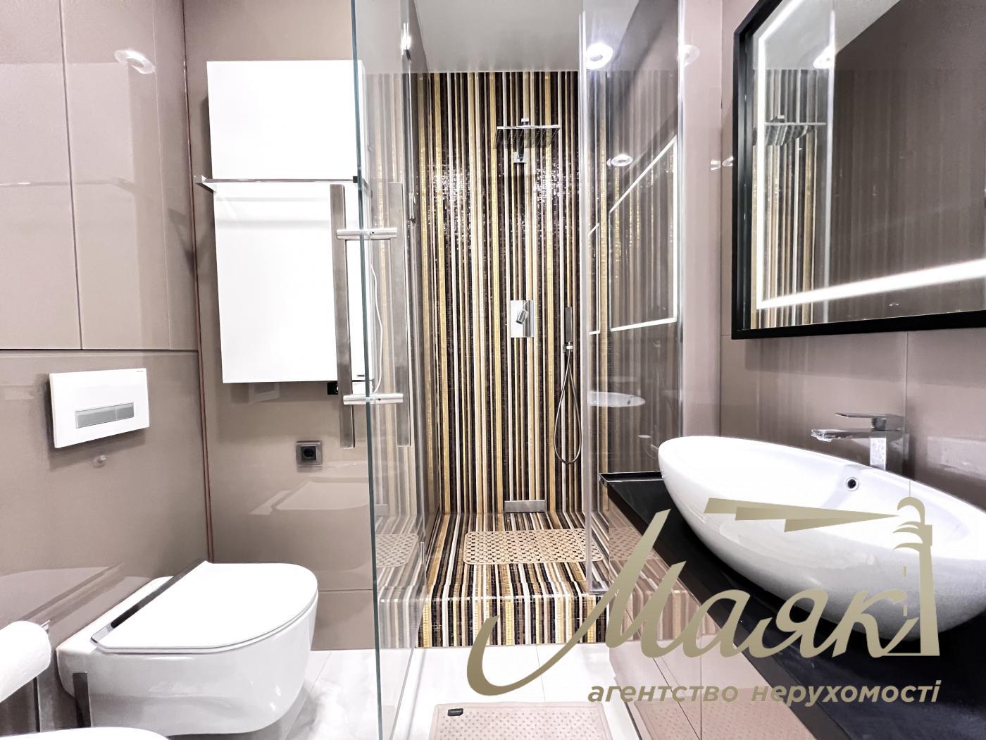 For sale 4-bedroom apartment, LCD Novopecherskie Lipki, 116.4m², Pechersk, Kyiv