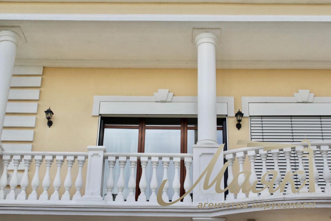 Продаж будинку 500 кв.м у Лісовому