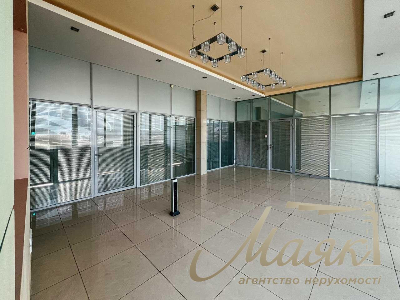 Оренда офісу на Печерську 1 158м2 на б-р Лесі Українки 26.