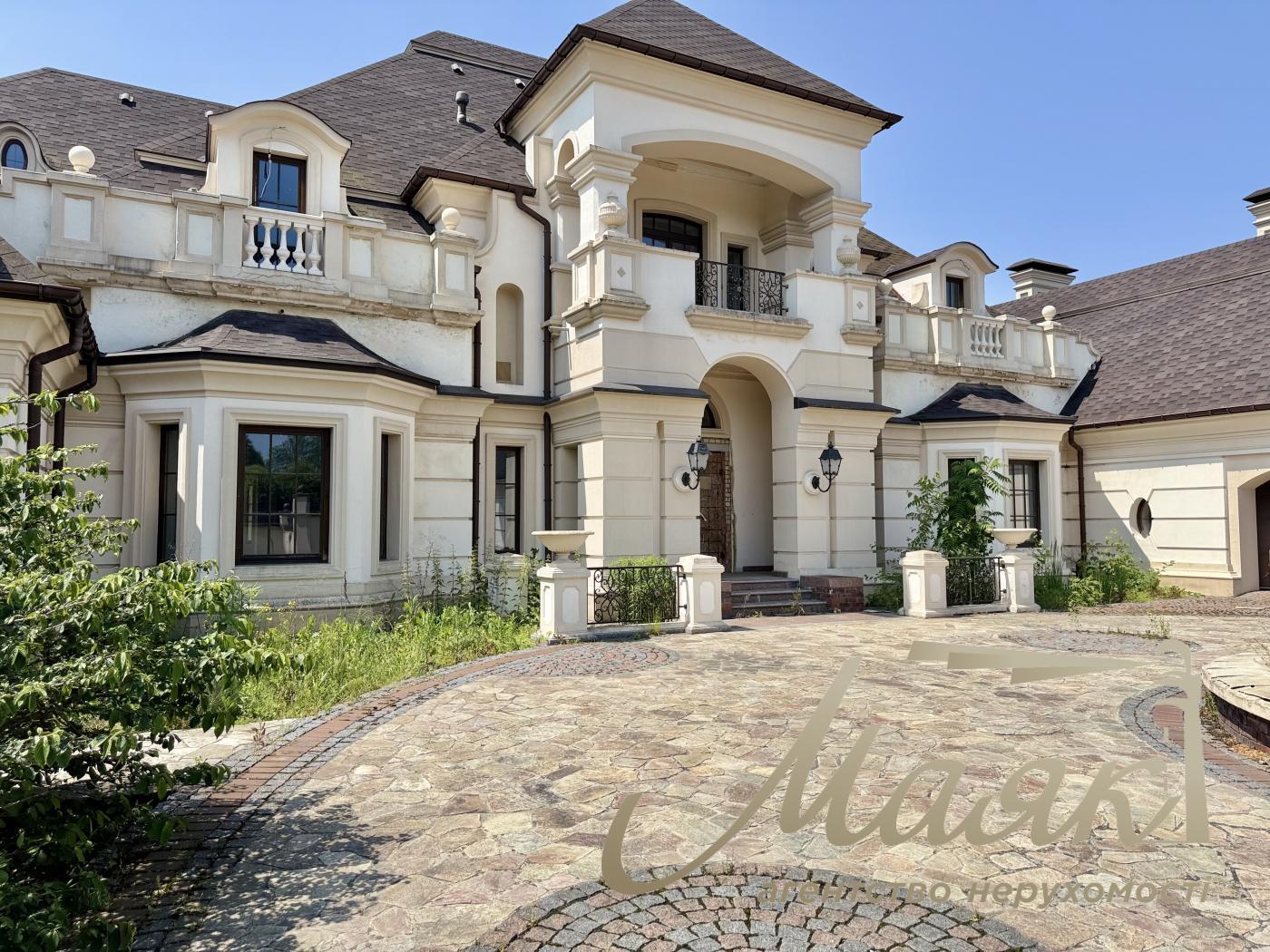 Продаж будинку біля води 1200 кв.м у Кончі-Заспі | Свій пляж і вихід до води