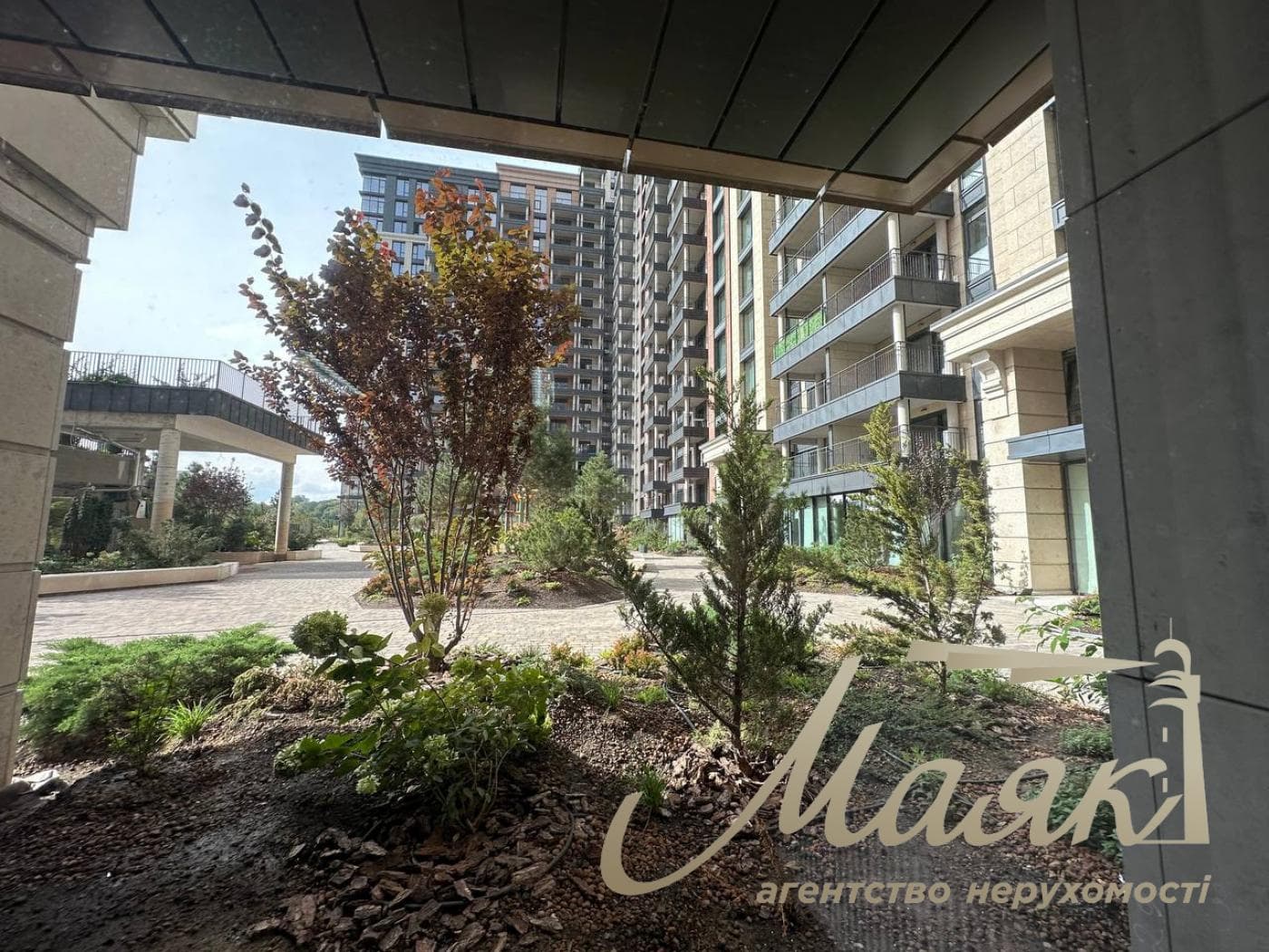 Аренда автономного офиса 962,1 м², ул. Антоновича, 118, Центр.