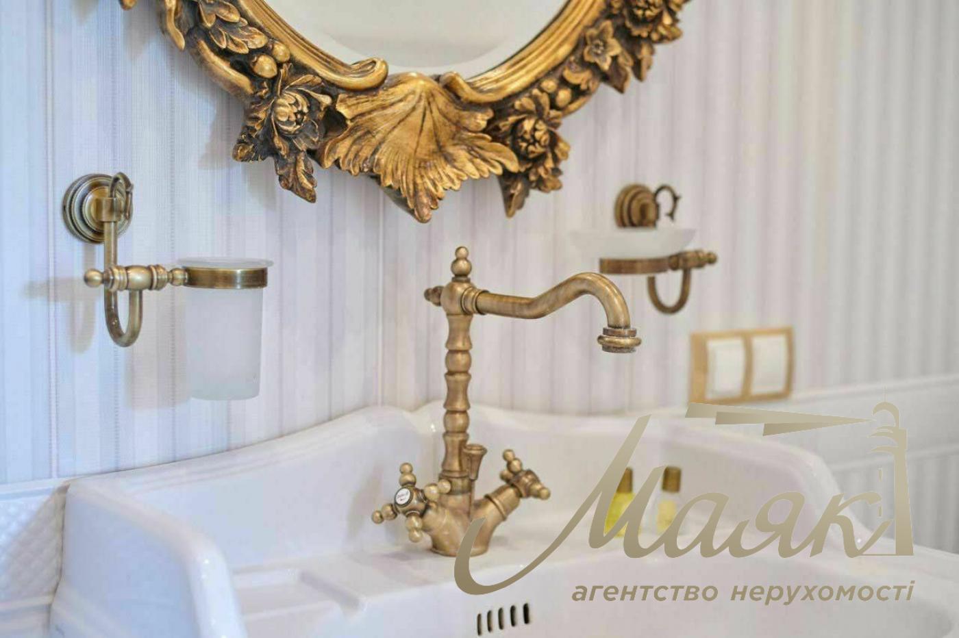 Продаж будинку Підгірці КМ "Альпійка" 830 кв.м з басейном