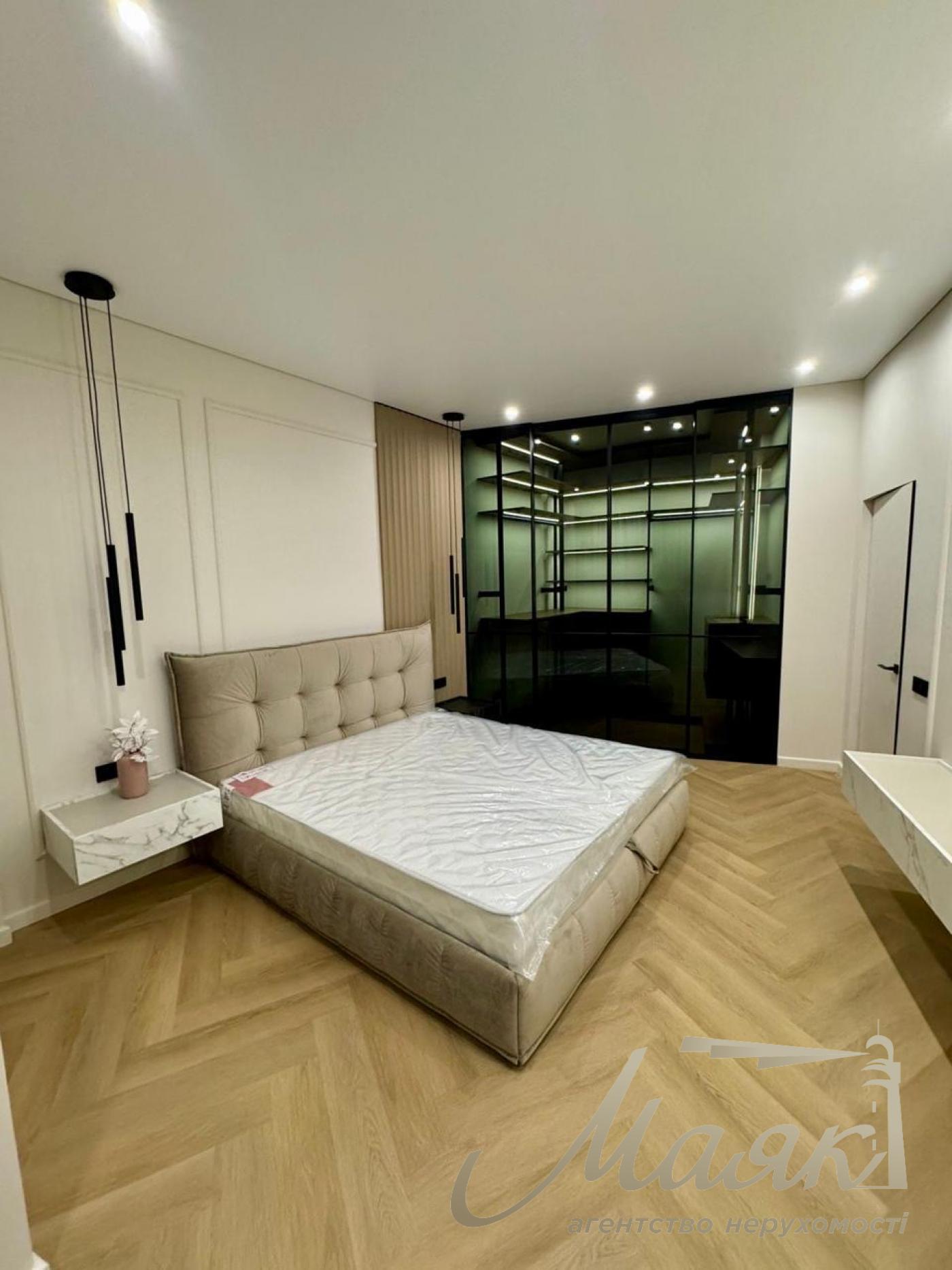 Оренда 3-кімнатної квартири 91м2 у ЖК "Фундуклеївський", Центр Києва, вул. Богдана Хмельницького, 58А.