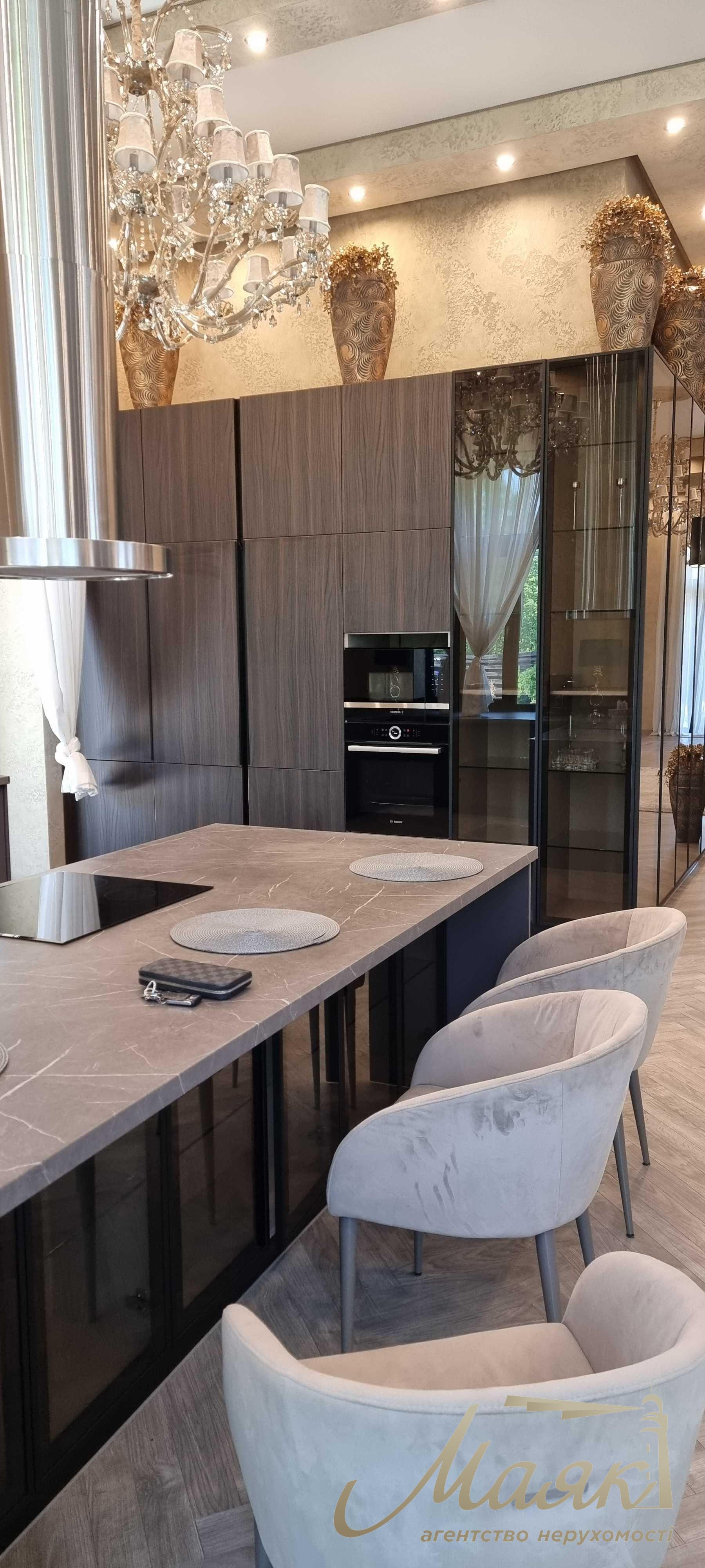 Оренда автономного будинку 250м2 Віта-Поштова, 15хв від Печерська