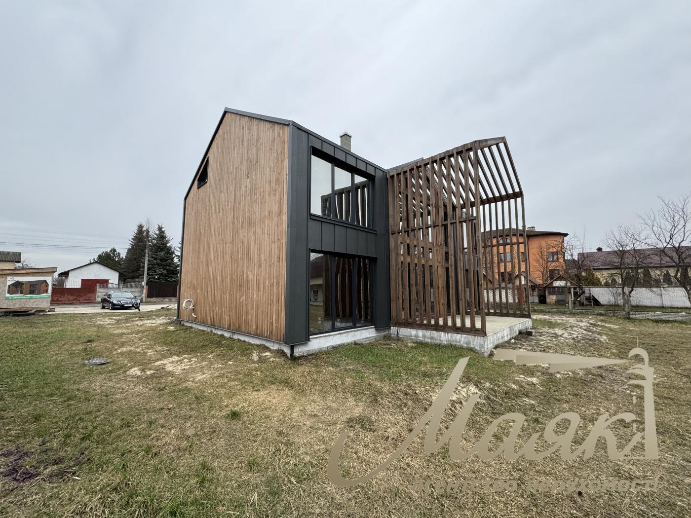 Продаж 2-поверхового будинку в Голосіївському районі Києва 252 м2, Чапаєвка, Лисоводна