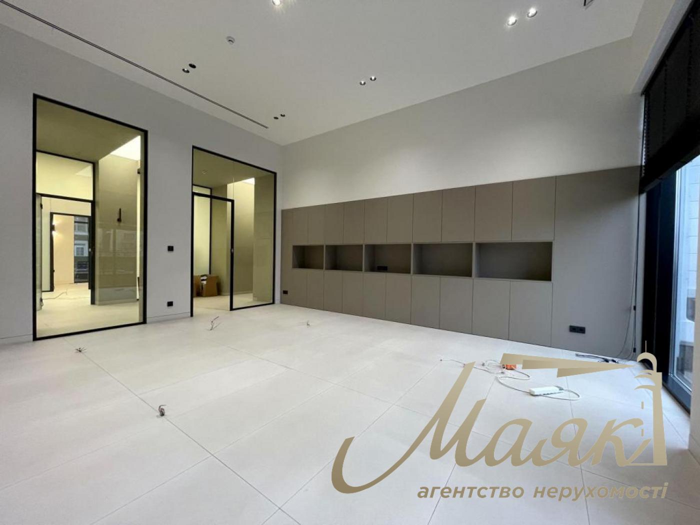 Оренда комерційного приміщення 267 м.кв ЖК Нова Англія