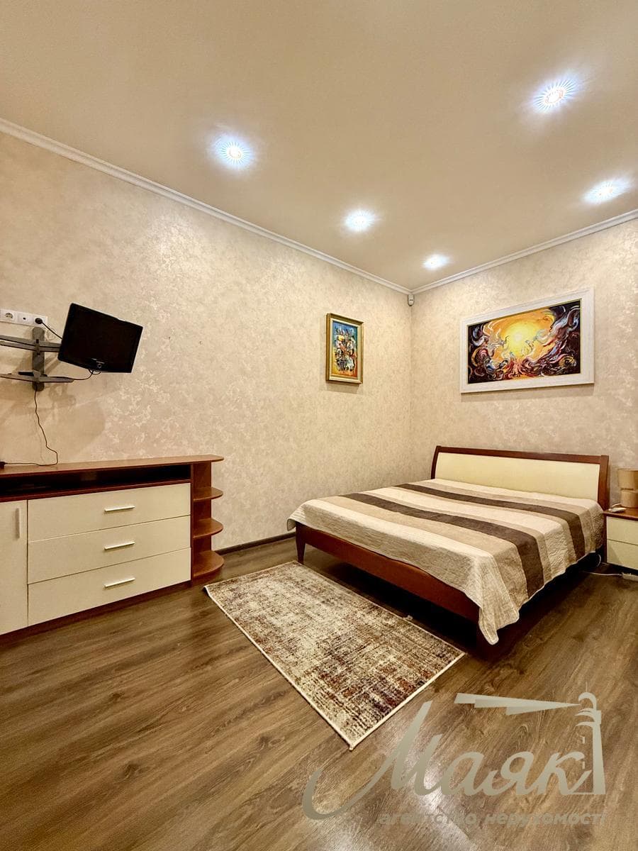 Оренда 3-кімнатної квартири площею 73 м² на вул. Саксаганського, 131-А, станція метро «Університет»