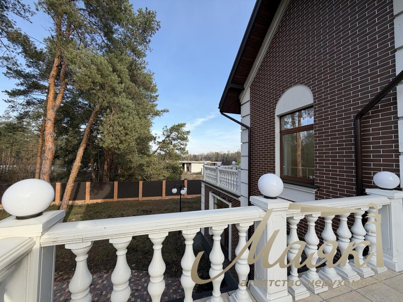 Продажа дома 418.6м2 с выходом до воды, участок 50 соток в КГ "Dream Village", с. Лебедевка