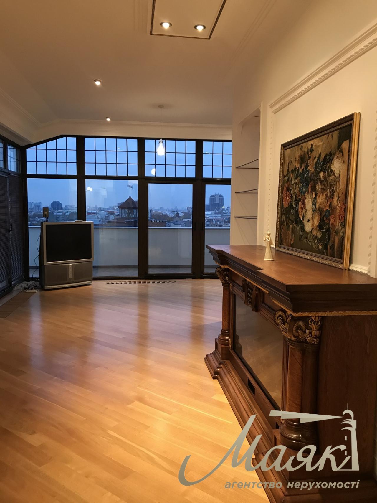 Продаж 3х кімн. квартири 211 м2 + тераса по вул. Круглоуніверситетська, 18/2, Хрещатик, Липки