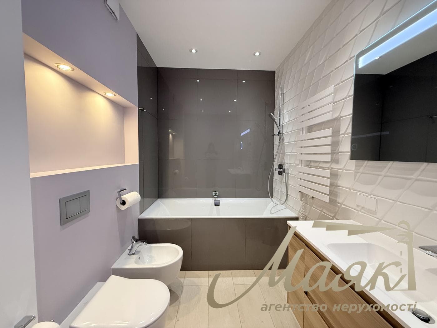 100-square-meter penthouse for rent in the Podvysotsky residential complex, Podvysotsky Street