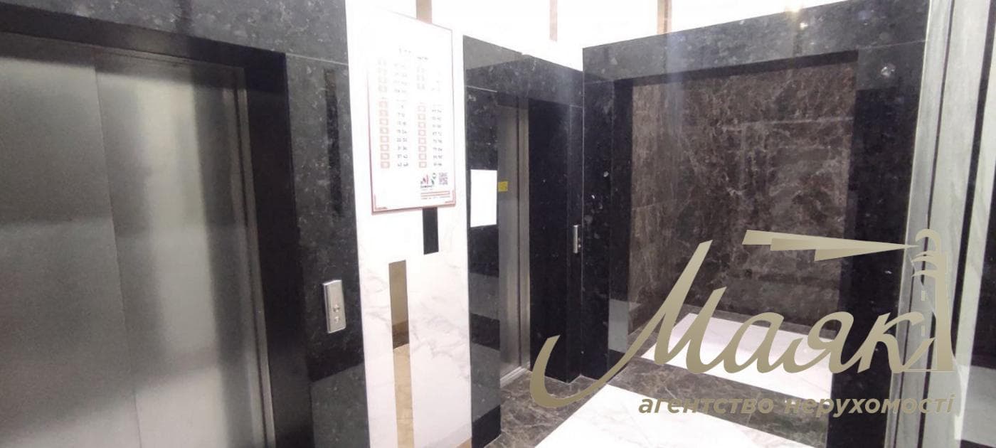 2-bedroom apartment for sale in the Podil Plaza & Residence residential complex, Hlubochitska Street