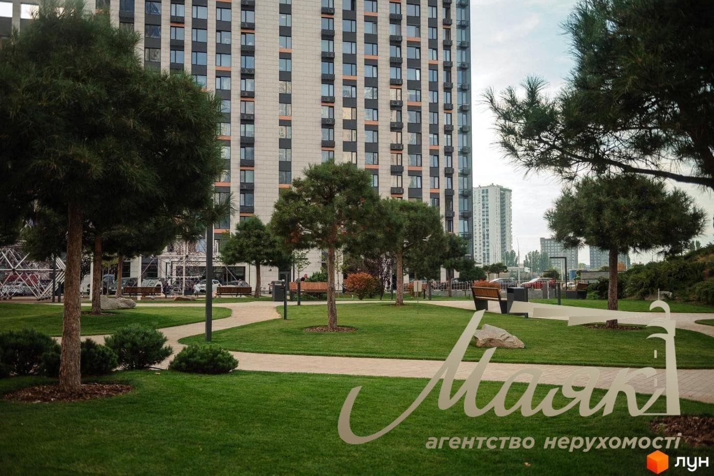 Продаж 1-кімнатної квартири площею 45 м² у ЖК «Метрополіс», Голосіївський район