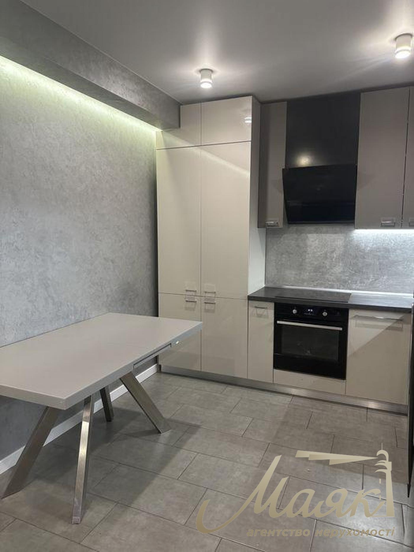 Sale of a 3-storey house 110 sq.m. Khotov village. Kievo-Syatoshinsky suburb.