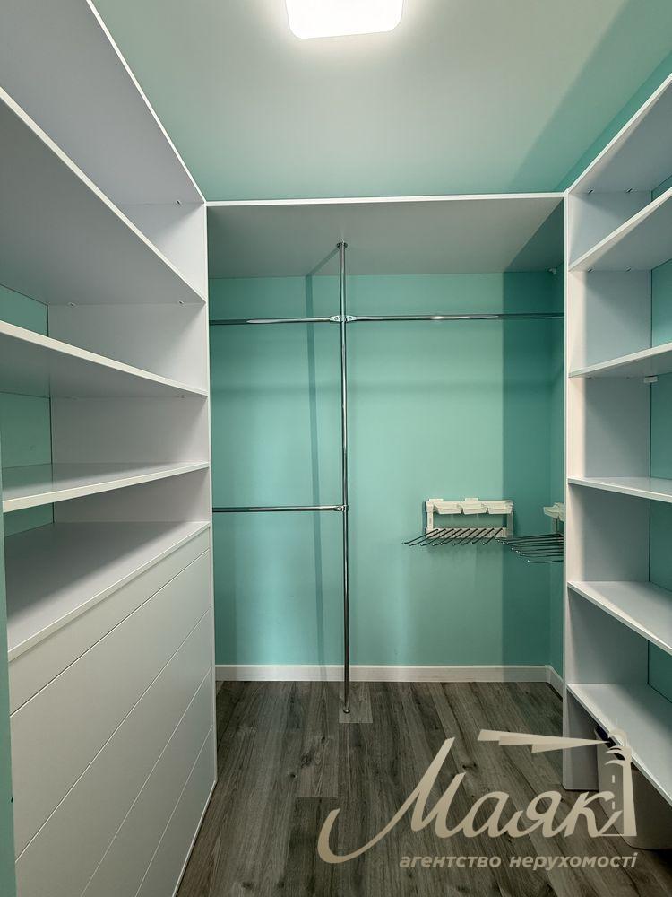 Rent 2-bedroom apartment 90 m2 LCD New York, New York, Antonovicha str. 74