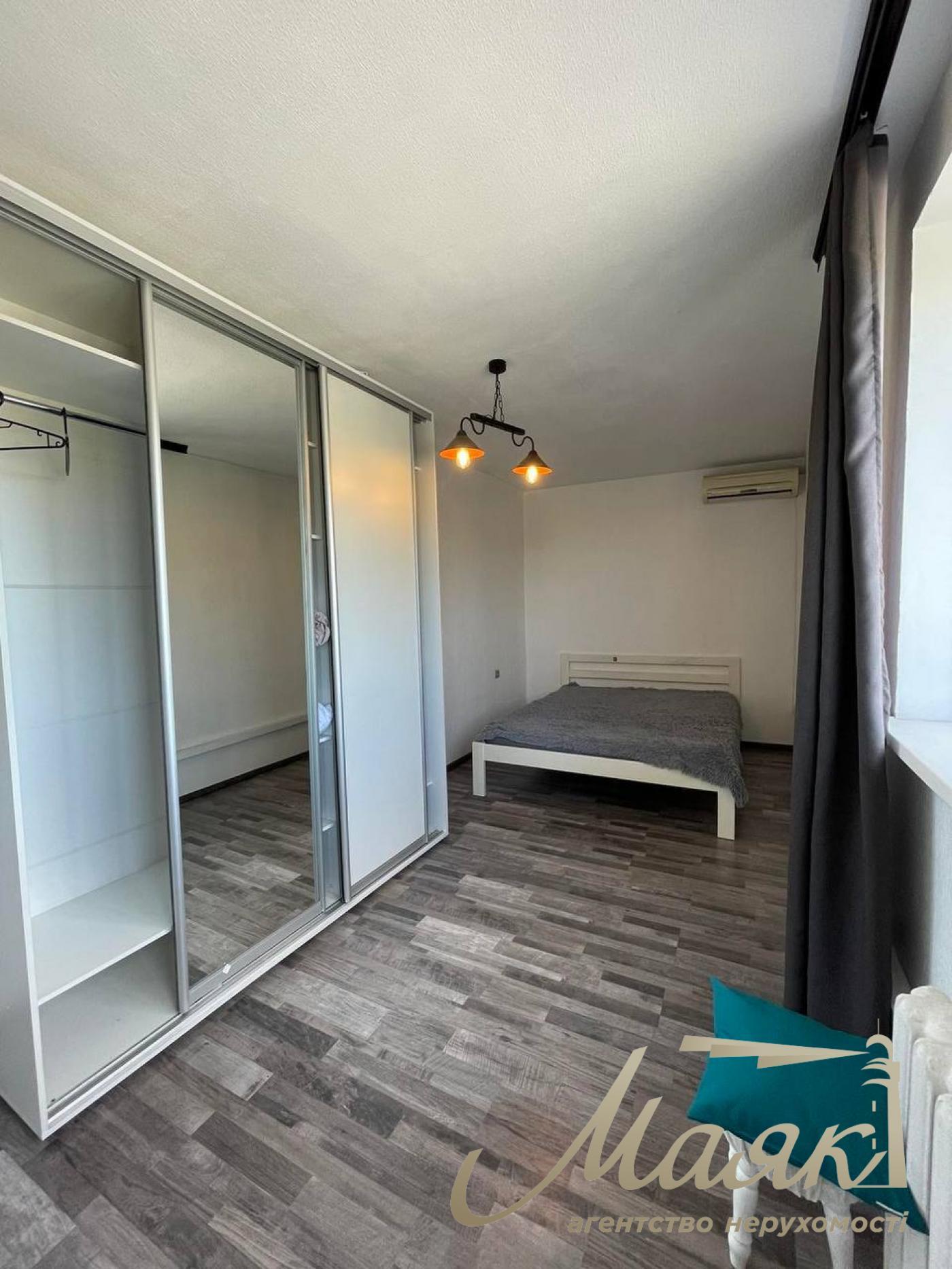 Оренда дворівневої квартири на Подолі.