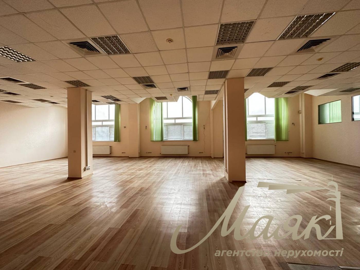 Office for rent 2400m2, Khorevaya 55, Podil, Kyiv