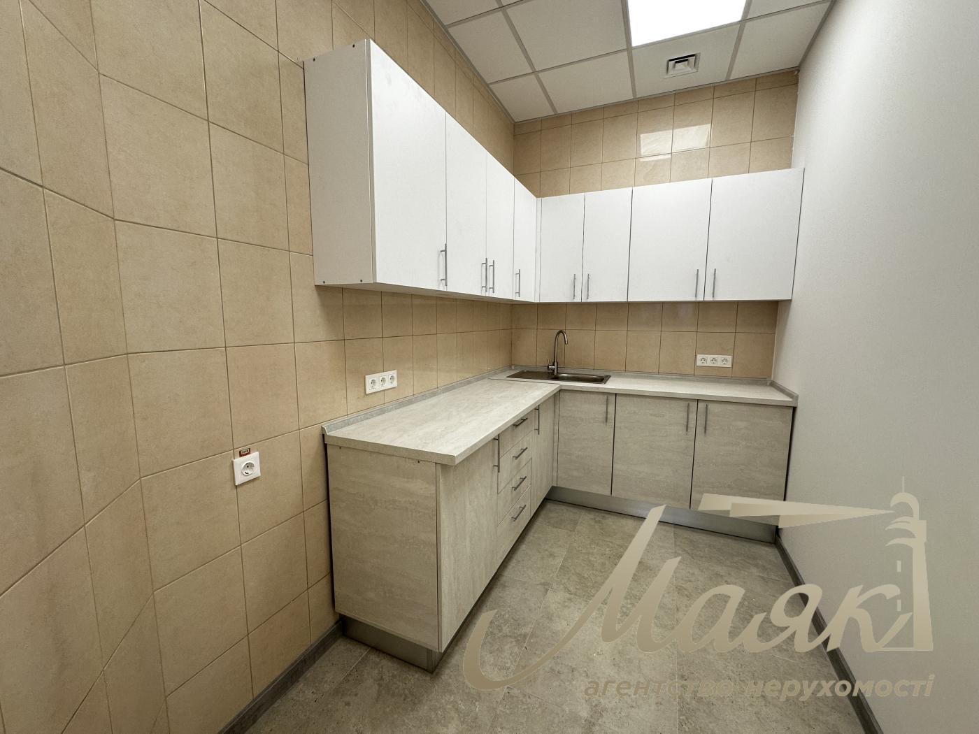 Office for rent with renovation 400m2, Verkhniy Val, Podol