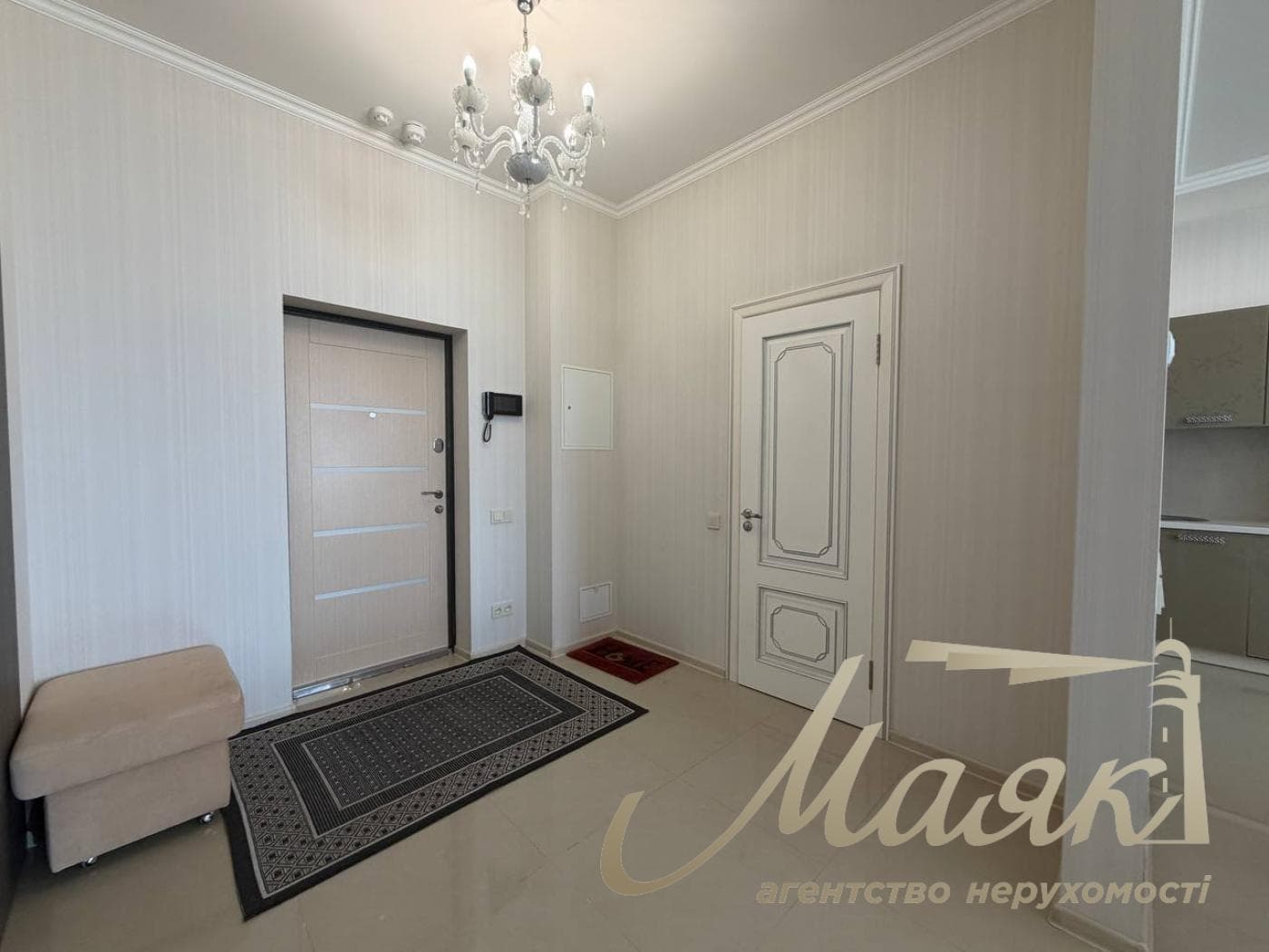 2-room apartment for rent in the Panorama residential complex in Pechersk, at 44-A Konovaltsa Street.