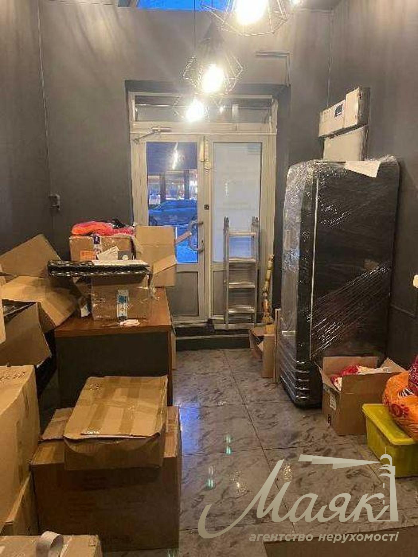 Продаж фасадного приміщення 121 м.кв. Підвисоцького, Печерськ