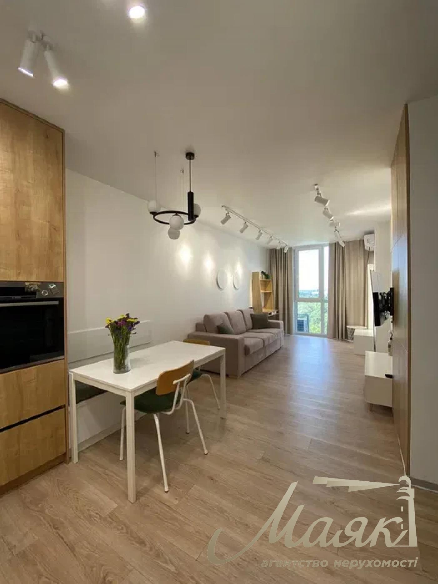 Продаж 2-кімнатної квартири ЖК Файна Таун, вул. Салютна