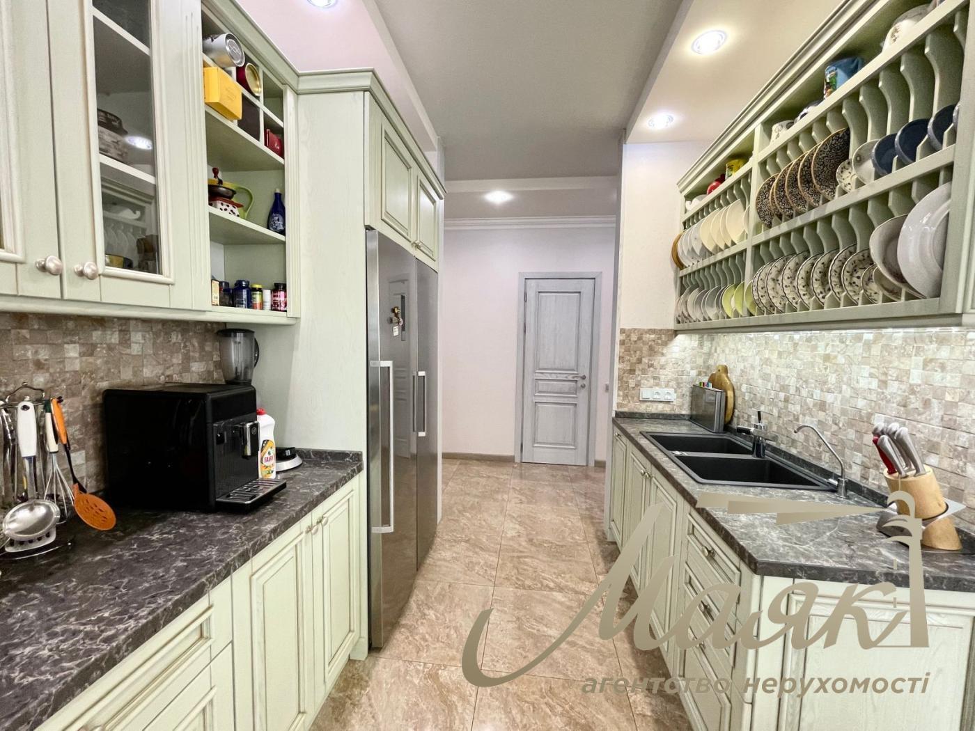 Продаж квартири ЖК "Бульвар фонтанів" вул. Іоанна Павла II (Лумумби Патріса) 6/1 у Києві / A-113188