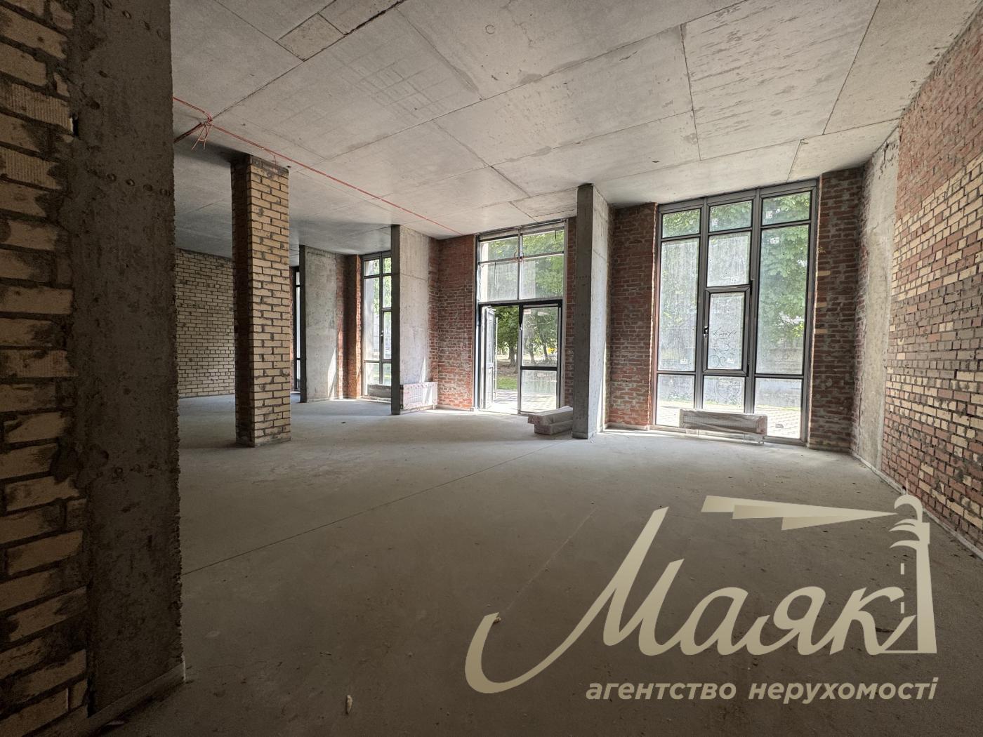 Rent of façade premises of 388 m² in the residential complex "Suchasny Kvartal", Otradny, Solomyansky district.