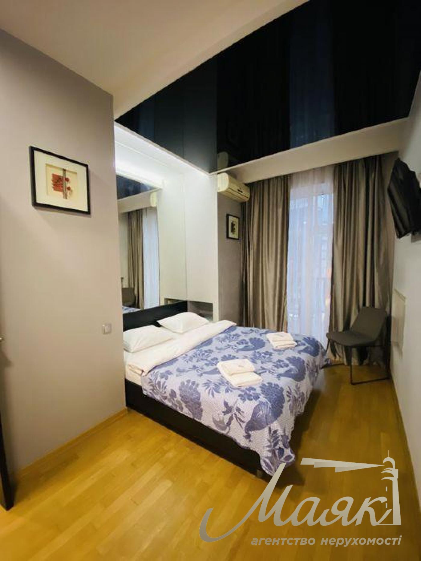 Продажа 3-к квартиры ул. Бассейная, Печерский р-н, Центр Киев