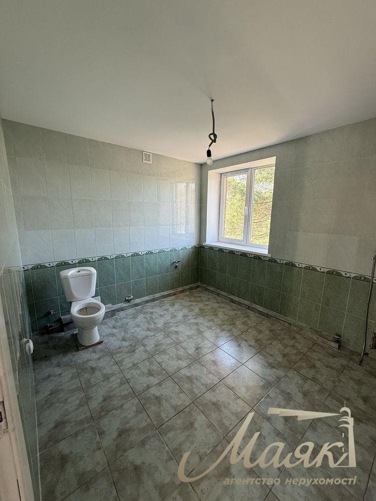 For sale house 140 m2, in the village. Khodosovka, Obukhiv direction, Kiev region, plot - 8 sotok, near the forest and lake.