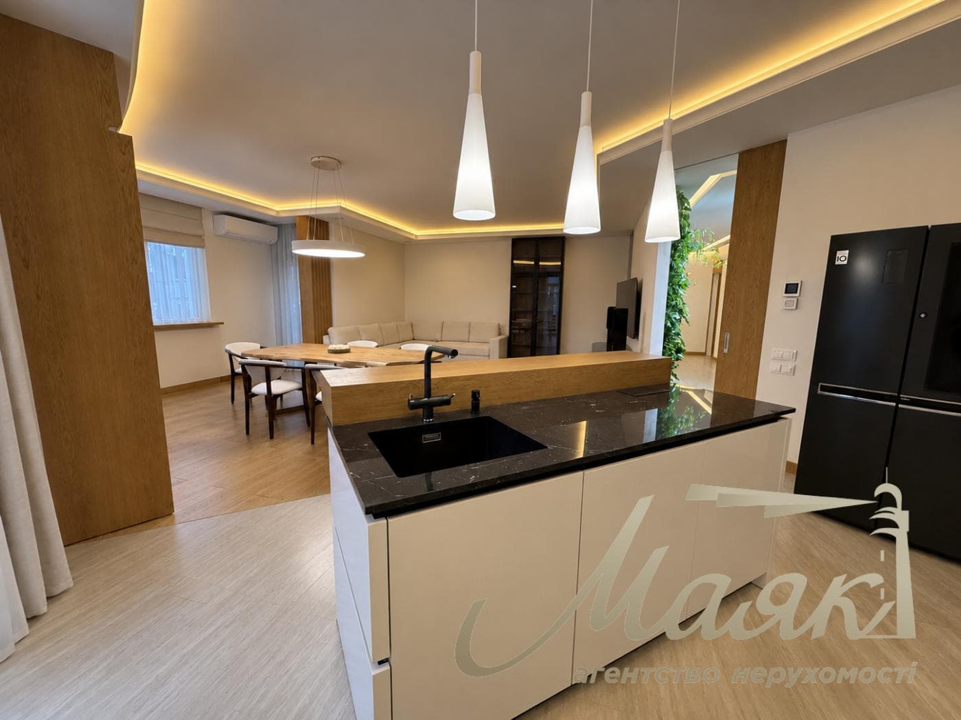 Продаж автономної 4-кімнатної квартири у ЖК «Французький квартал», вул. Саперне поле, Печерськ