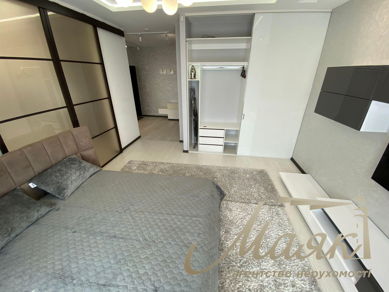 Аренда современных апартаментов 50 м² в ЖК «Новопечерские Липки» ул. Андрея Верхогляда (бывш. Драгомирова), 15. Печерский район.