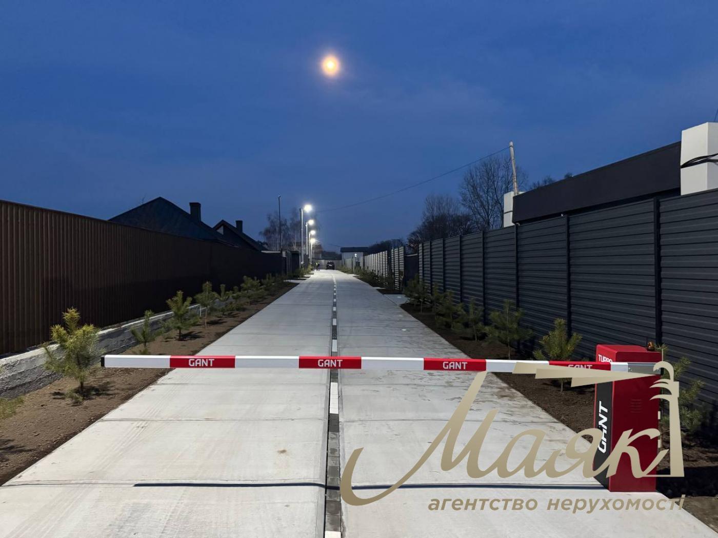 For sale house in a residential complex with. Ivankovichi