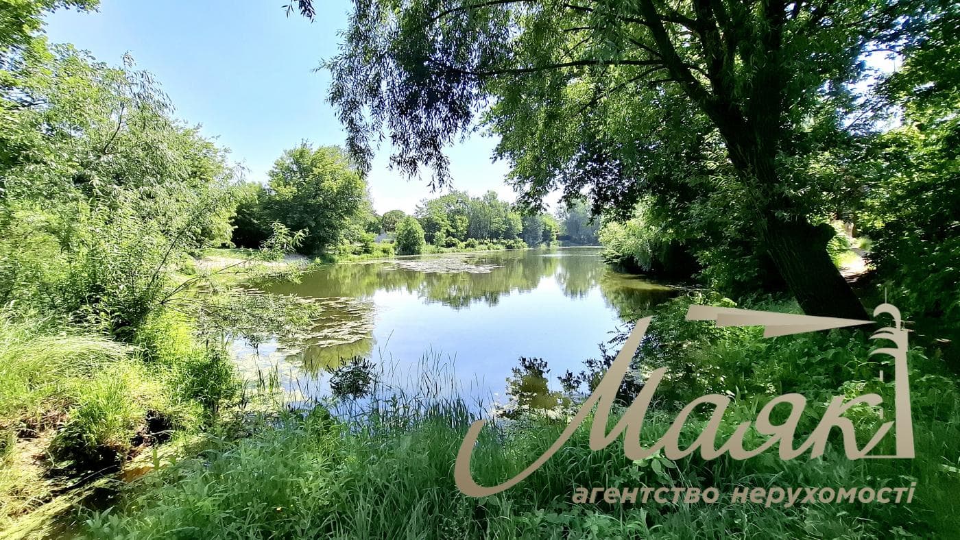 Продаж 1 поверхового таунхауса з ділянкою на 2 сотки, 40 кв. м2 метро Славутич
