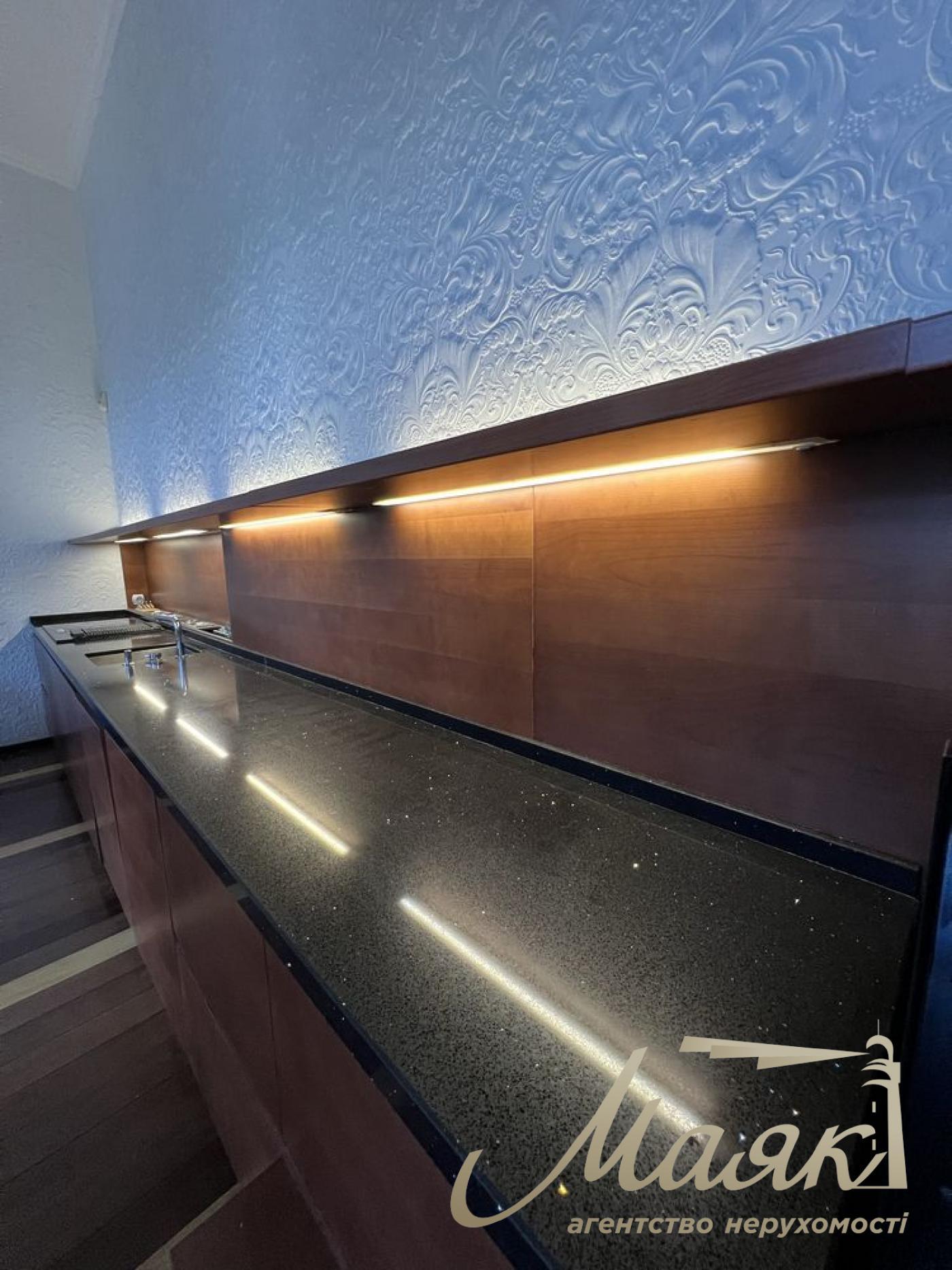 Оренда 2-кімнатної квартири вул. Велика Васильківська, 27, площа Українських Героїв, Центр