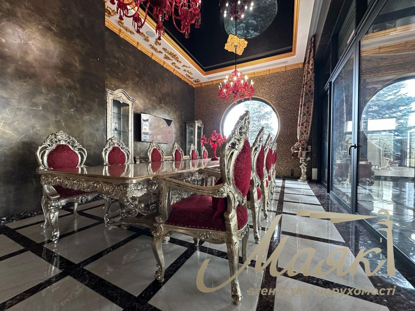 For sale one-storey cottage with access to the lake in the cottage town in the village of New Bezradichi, Obukhiv district.