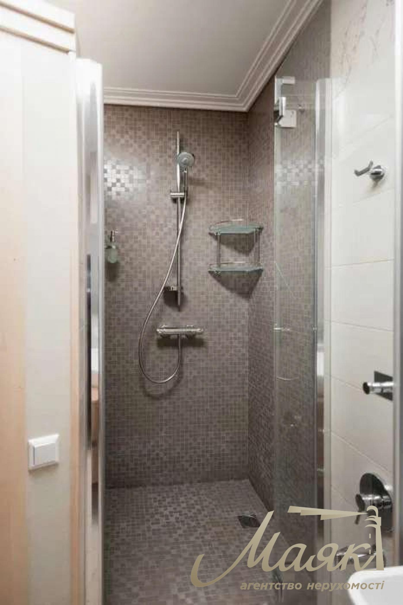 Продаж 4к-квартири 195 м2 вул. Панаса Мирного, 17 Печерський район