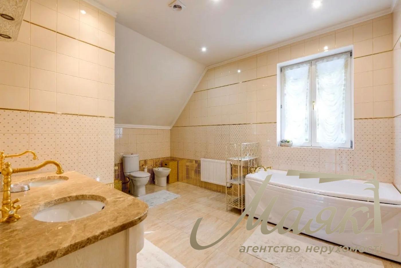 Оренда будинку в Конча-Заспі, КМ "Французьке містечко" 650 м² ділянка 30 соток вул. Лісова