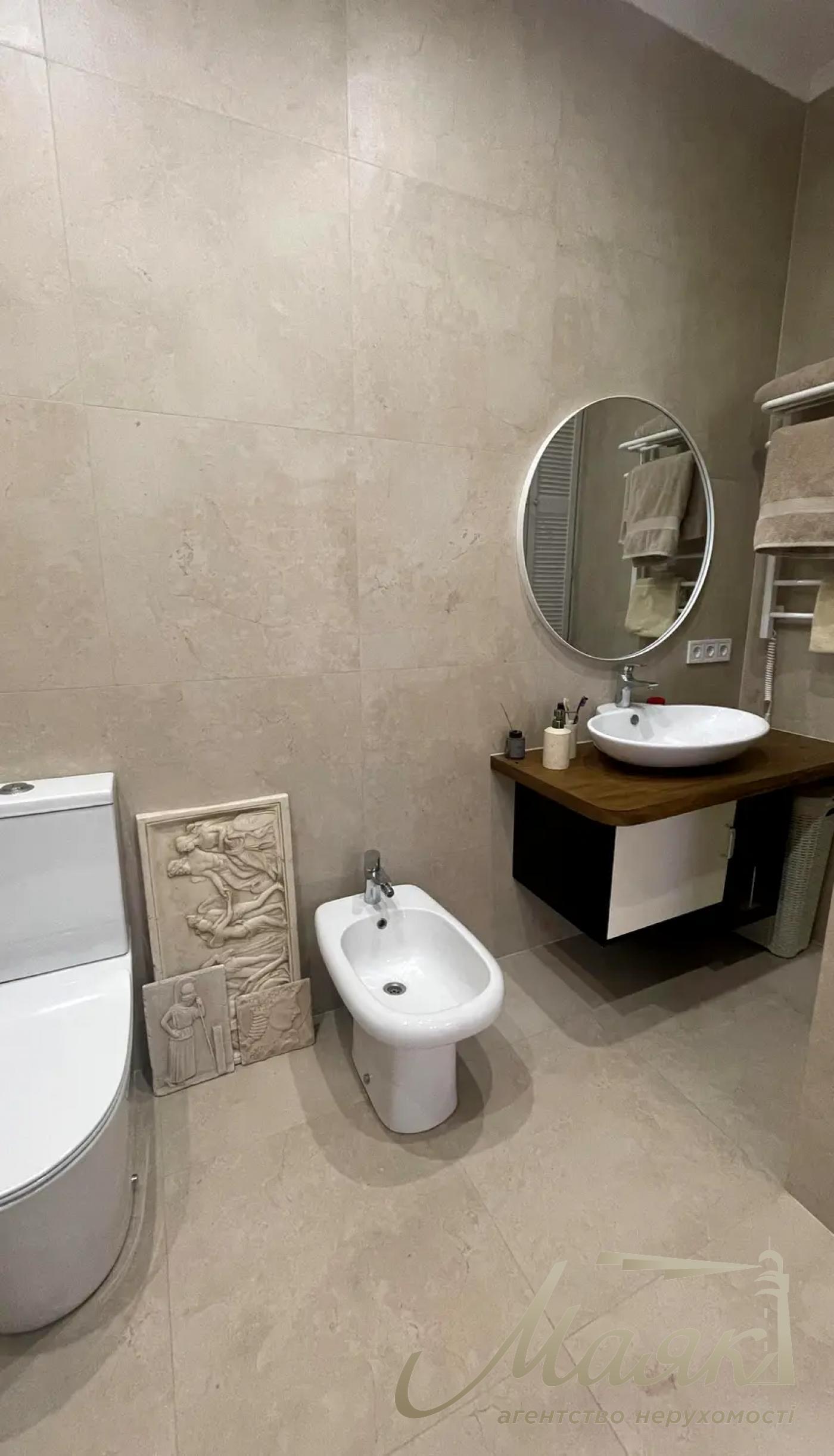 Оренда 1к квартири - студії 64 м² , бул. Тараса Шевченка, Центр