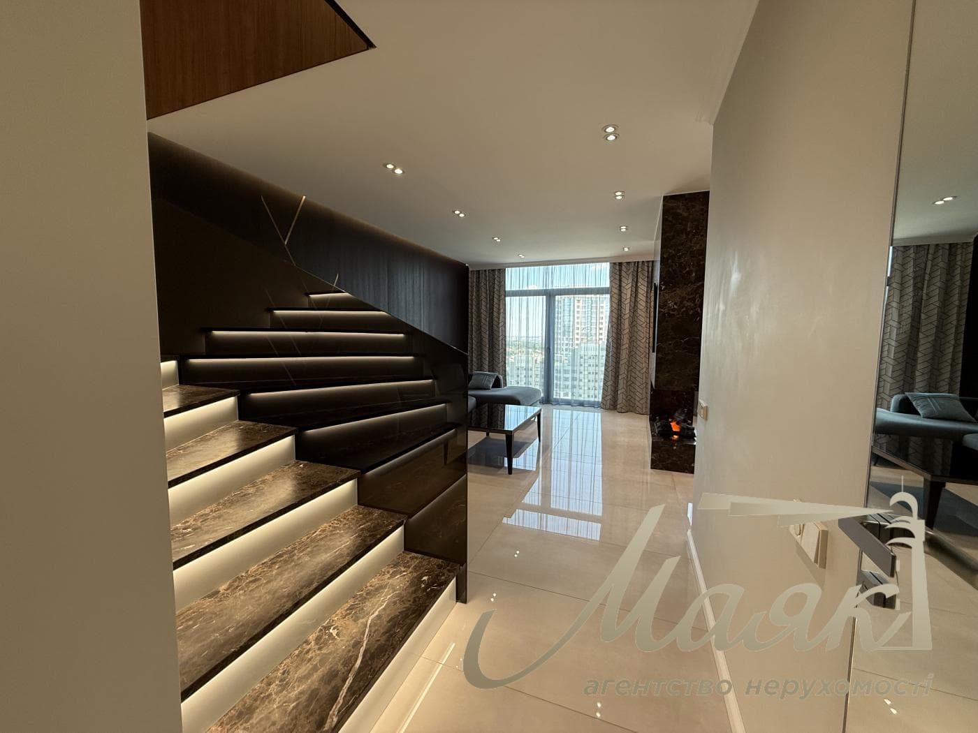 100-square-meter penthouse for rent in the Podvysotsky residential complex, Podvysotsky Street
