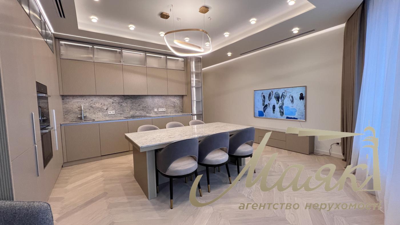 Продажа 4к пентхауса, 184м2, с ремонтом ЖК Владимирский