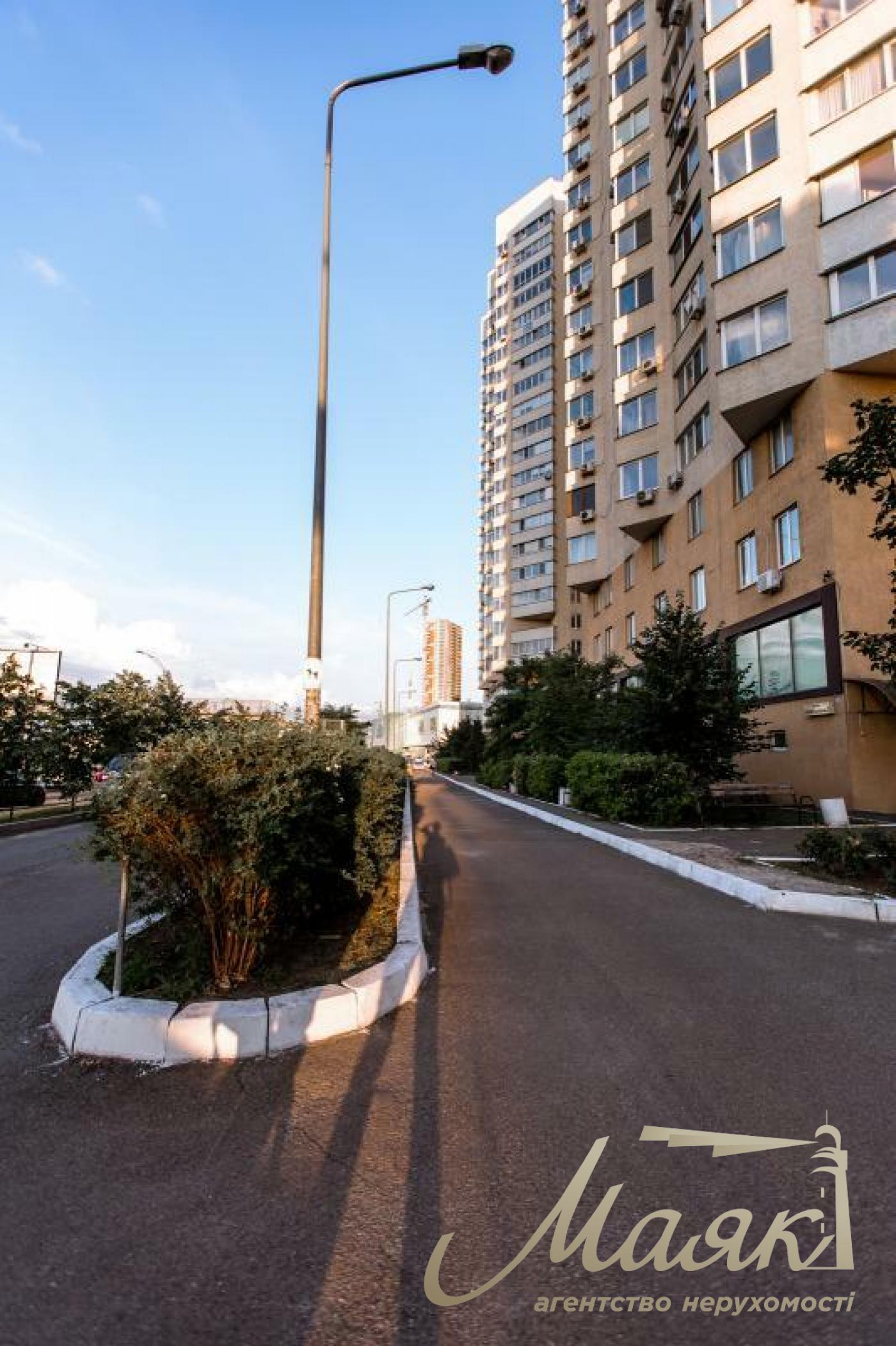 Продаж 3-кімнатної квартири, 102.9м², Деміївська, Голосіївський район, Київ