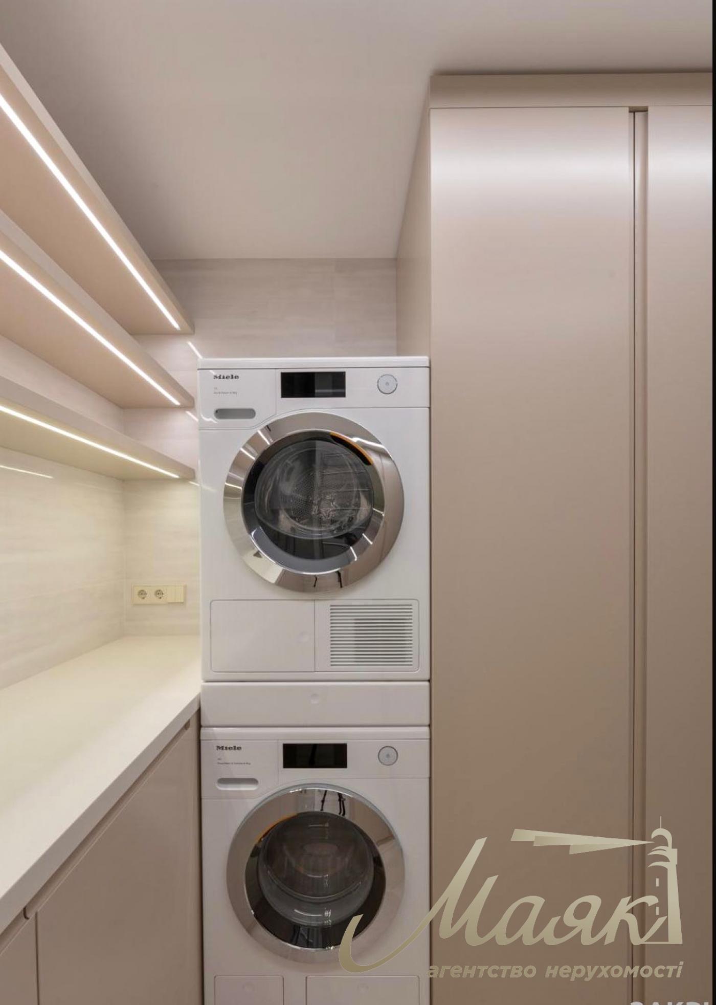 Продаж квартири в ЖК Да Вінчі, вул. Олеся Гончара 35, історичний центр Києва