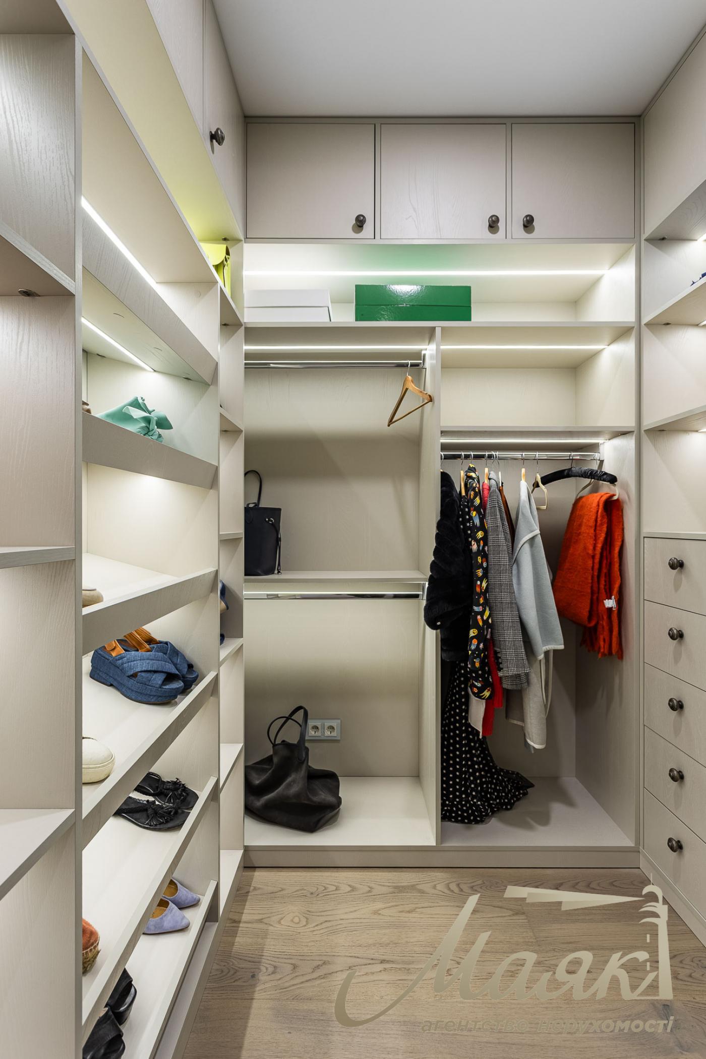 Продажа видовой 3-комнатной квартиры в ЖК Tetris Hall, ул. Ивана Федорова, 2а