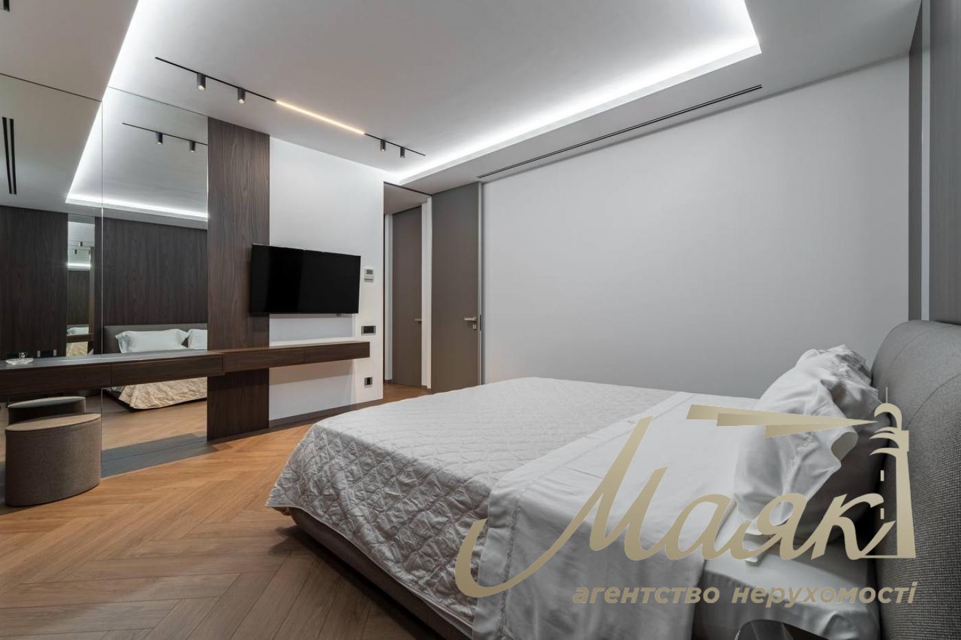 Аренда квартиры 125м2 в ЖК «Новопечерские Липки» Драгомирова/Верхогляда, Печерский район, Киев