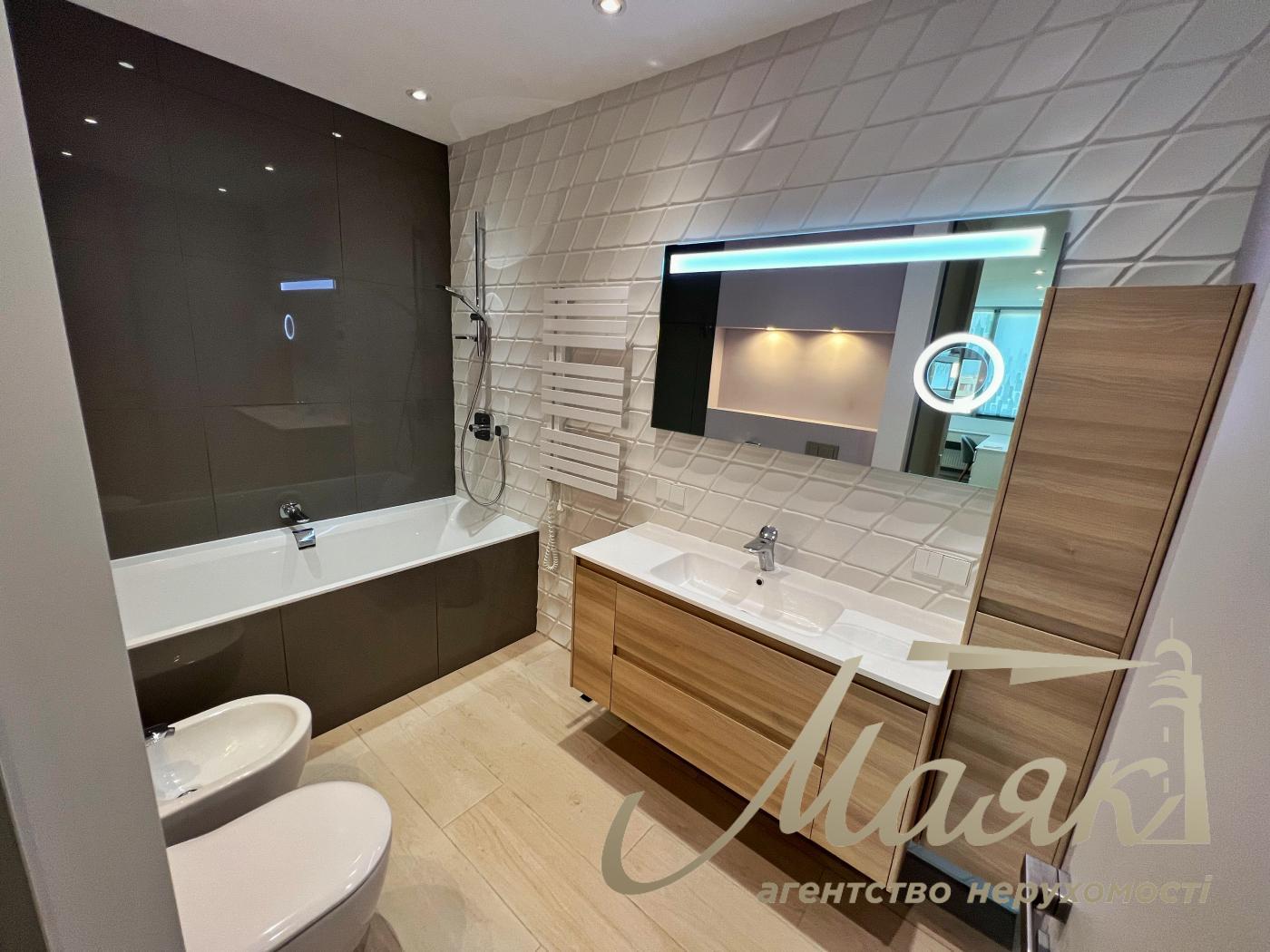 Оренда пентхауса 100м2 в ЖК Підвисоцький, вул. Підвисоцького